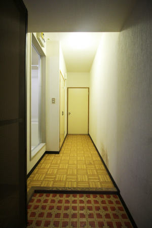 夷隅郡御宿町浜、マンションの玄関画像です