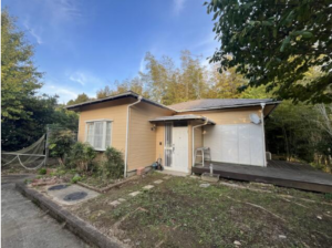 勝浦市松野、中古一戸建ての外観画像です