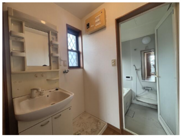 いすみ市深堀、中古一戸建ての洗面画像です