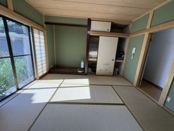 勝浦市出水、中古一戸建ての画像です