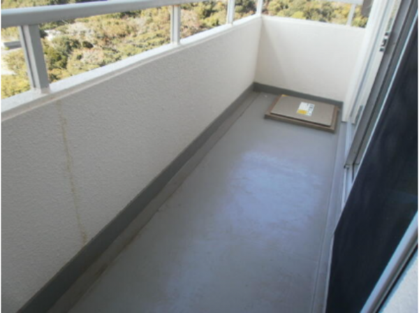 勝浦市墨名、マンションのバルコニー画像です