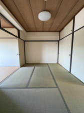 勝浦市墨名、マンションの画像です