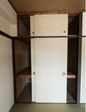 勝浦市墨名、マンションの収納画像です