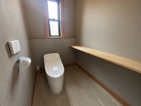 いすみ市岬町、中古一戸建てのトイレ画像です