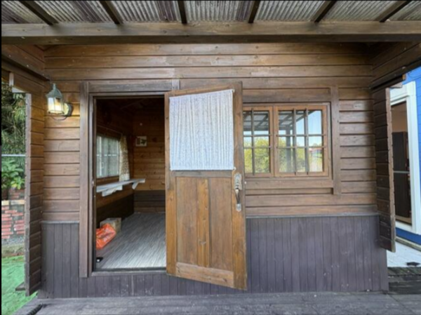 勝浦市上植野、中古一戸建ての外観画像です