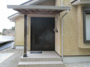 いすみ市山田、中古一戸建ての玄関画像です