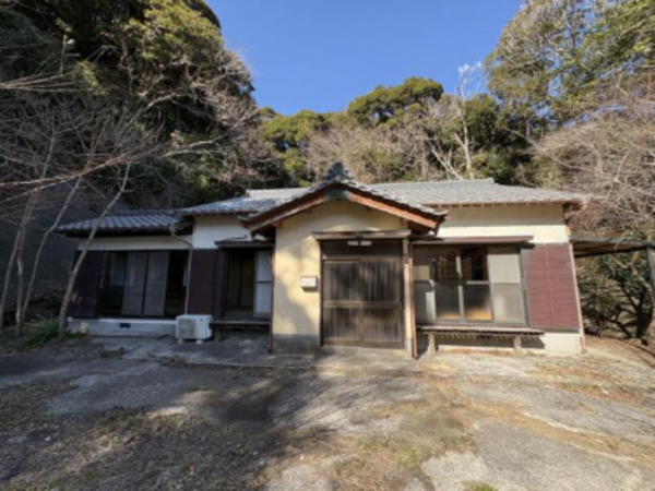 勝浦市吉尾、中古一戸建ての外観画像です