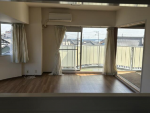 勝浦市興津、マンションの画像です