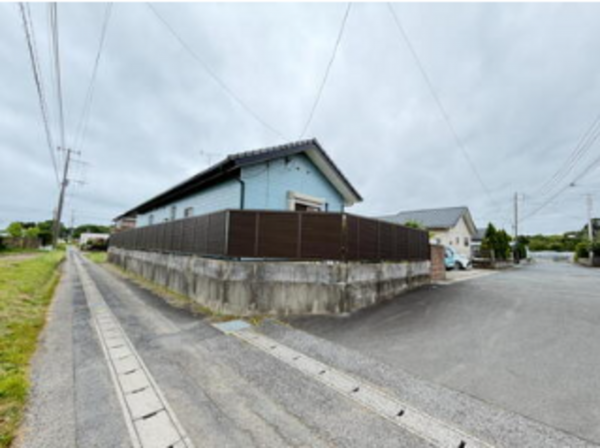 いすみ市日在、中古一戸建ての外観画像です