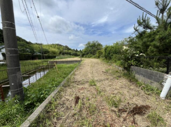 勝浦市芳賀、土地の画像です