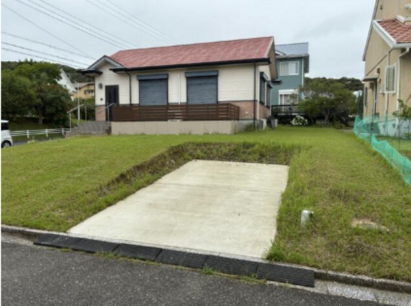 勝浦市興津久保山台、中古一戸建ての外観画像です