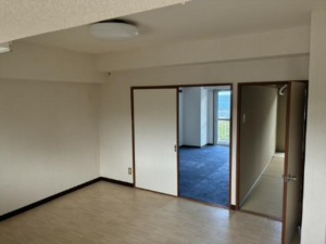 勝浦市沢倉、マンションの画像です
