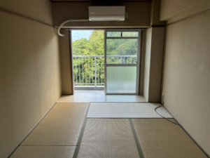勝浦市沢倉、マンションの画像です