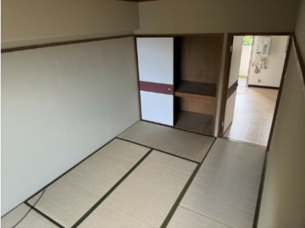 勝浦市沢倉、マンションの画像です