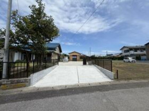 いすみ市岬町、中古一戸建ての駐車場画像です