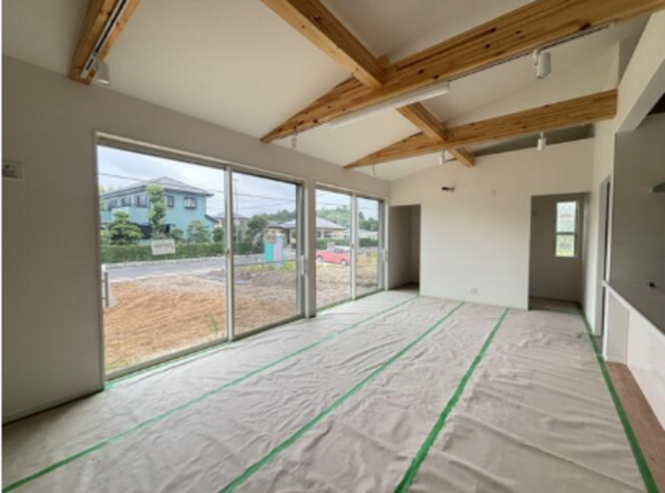 いすみ市岬町、新築一戸建ての居間画像です