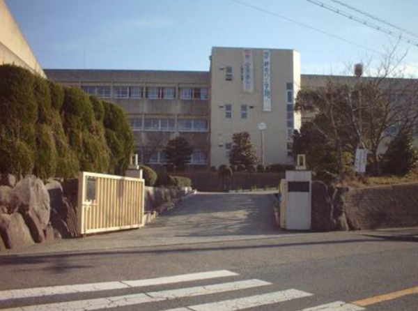 貝塚市王子、中古一戸建ての画像です