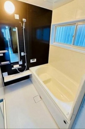 貝塚市新井、中古一戸建ての風呂画像です