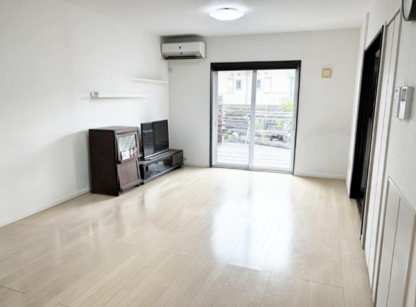 貝塚市澤、中古一戸建ての画像です