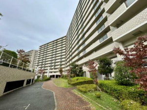 貝塚市清児、マンションの画像です