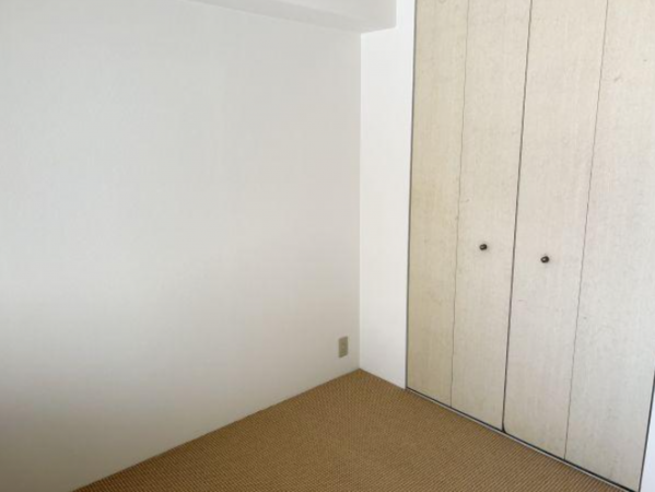 貝塚市二色、マンションの画像です