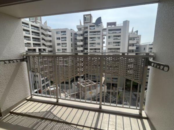 貝塚市二色、マンションの画像です