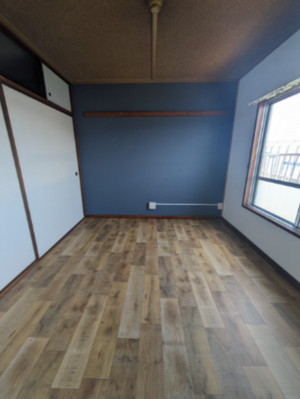 貝塚市澤、マンションの画像です