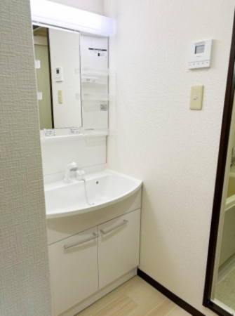 貝塚市畠中、マンションの画像です