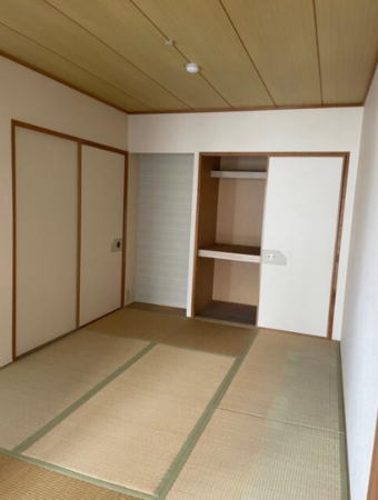 貝塚市清児、マンションの画像です