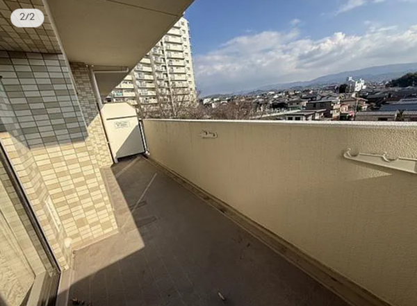 貝塚市清児、マンションの画像です