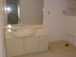 貝塚市二色、マンションの画像です