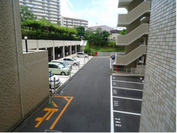 貝塚市清児、マンションの画像です