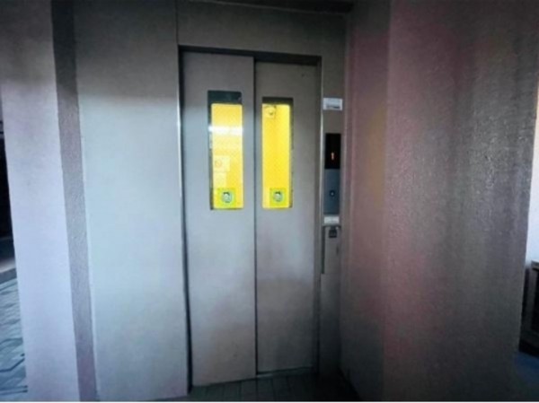 貝塚市加治、マンションの画像です