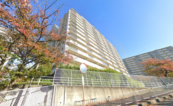 貝塚市清児、マンションの画像です