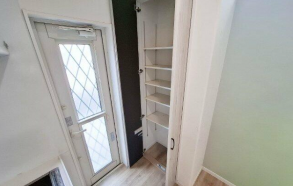 泉佐野市高松西、中古一戸建ての画像です