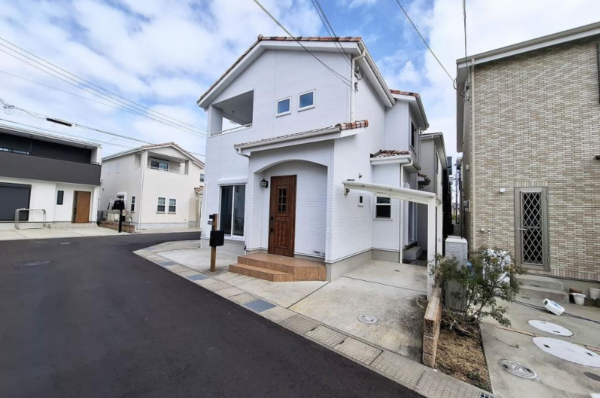 泉佐野市高松西、中古一戸建ての画像です