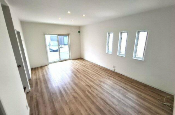 泉佐野市高松西、中古一戸建ての画像です