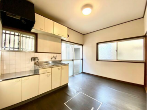 泉佐野市新安松、中古一戸建ての画像です