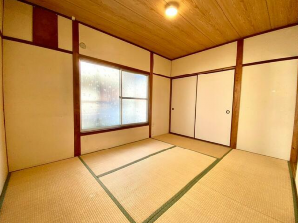 泉佐野市新安松、中古一戸建ての画像です