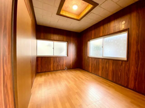 泉佐野市新安松、中古一戸建ての画像です