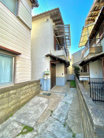泉佐野市新安松、中古一戸建ての画像です