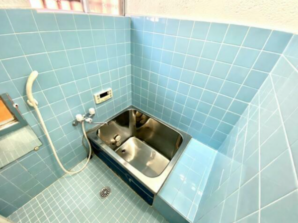 泉佐野市新安松、中古一戸建ての画像です