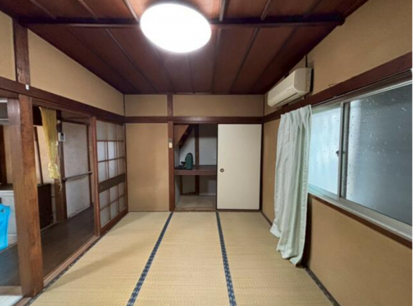 泉佐野市新安松、中古一戸建ての画像です