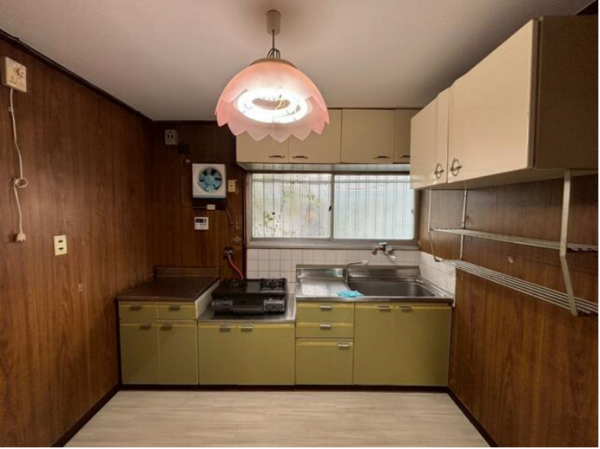 泉佐野市新安松、中古一戸建ての画像です
