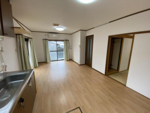 泉佐野市南中安松、中古一戸建ての画像です