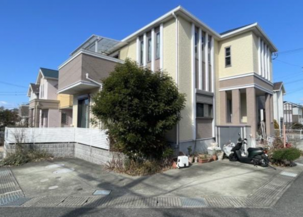 泉佐野市日根野、中古一戸建ての外観画像です