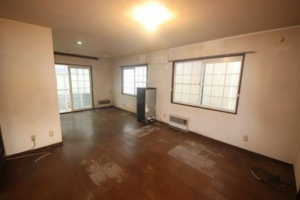 泉佐野市葵町、中古一戸建ての画像です