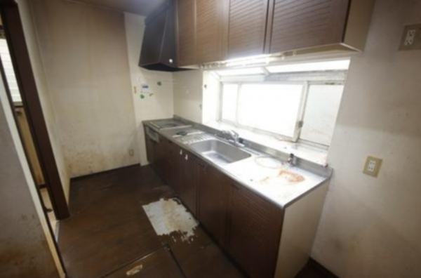 泉佐野市葵町、中古一戸建ての画像です