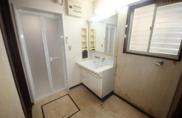 泉佐野市葵町、中古一戸建ての画像です