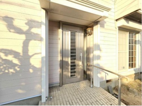 泉佐野市葵町、中古一戸建ての画像です